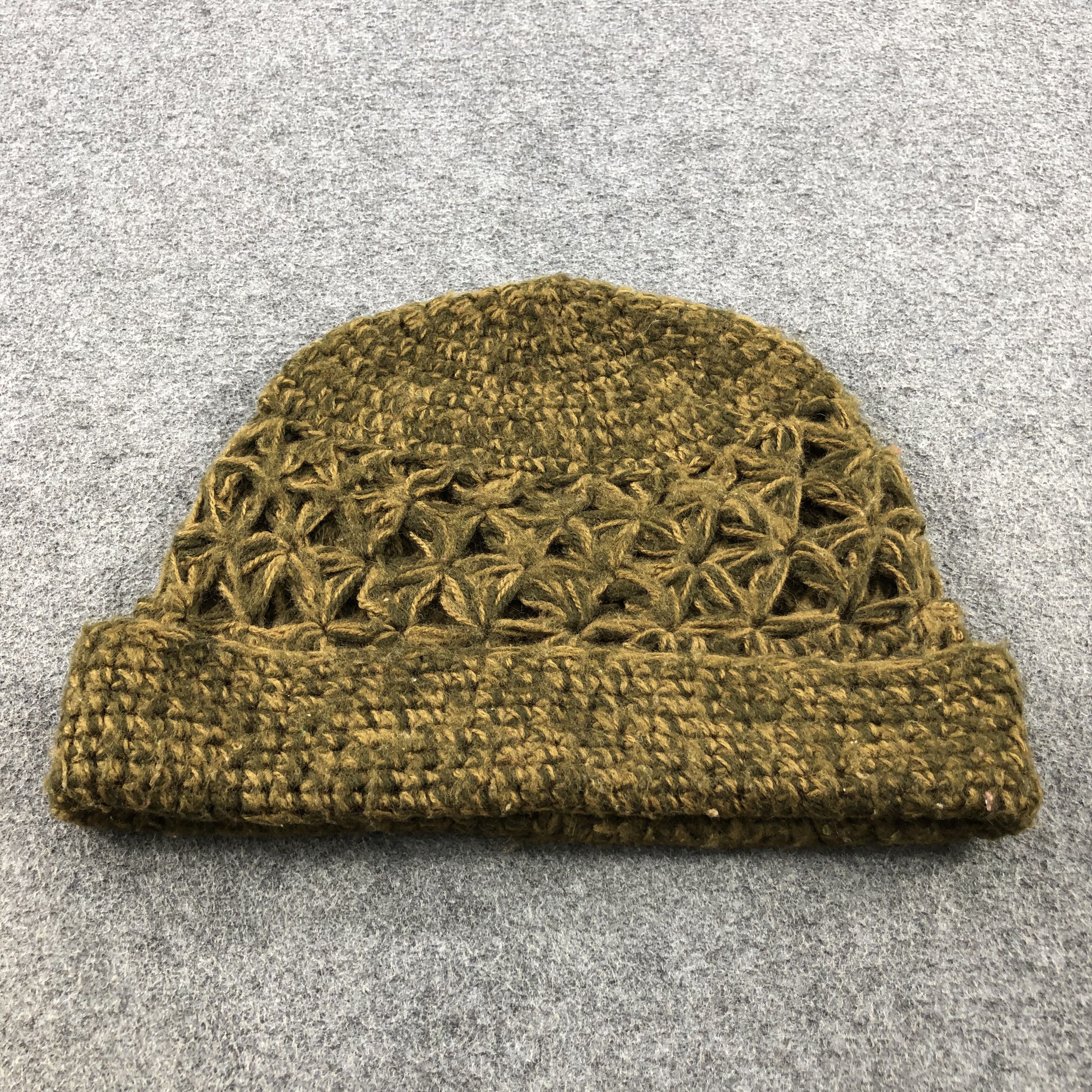 Vintage Knit Crochet Floral Beanie Snowcap Snow Hat B75 Size ONE SIZE - 2 Thumbnail