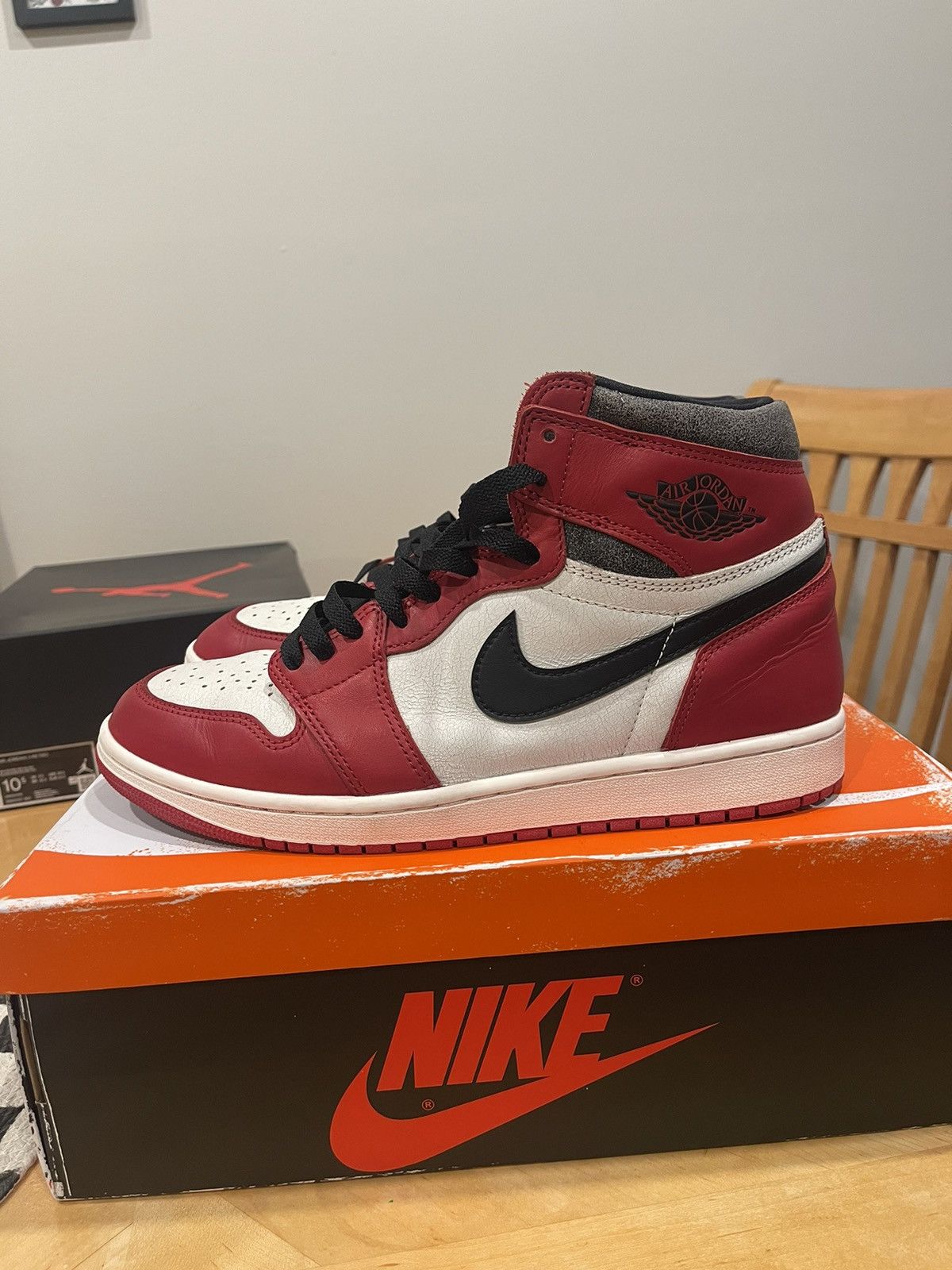 Nike Air Jordan 1 - Chicago “Lost & Found” Size US 10.5 / EU 43-44 - 2 Preview