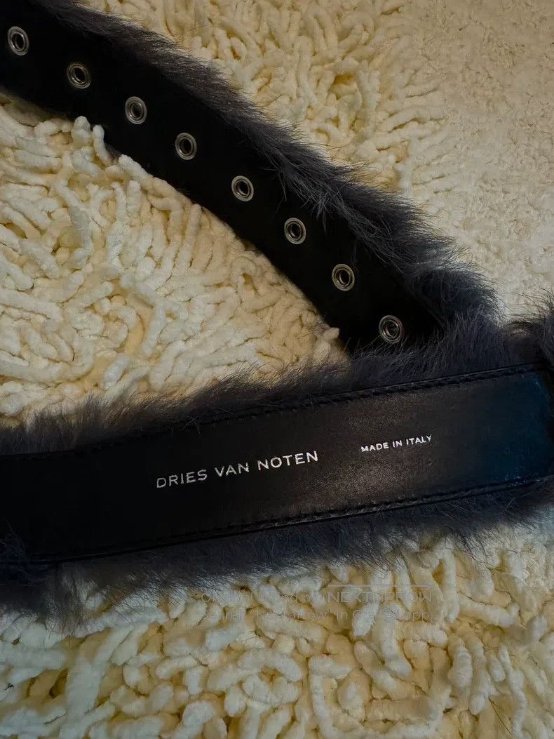 Dries Van Noten Dries Van Noten MAO MAO has a grey band around his waist Size ONE SIZE - 4 Thumbnail