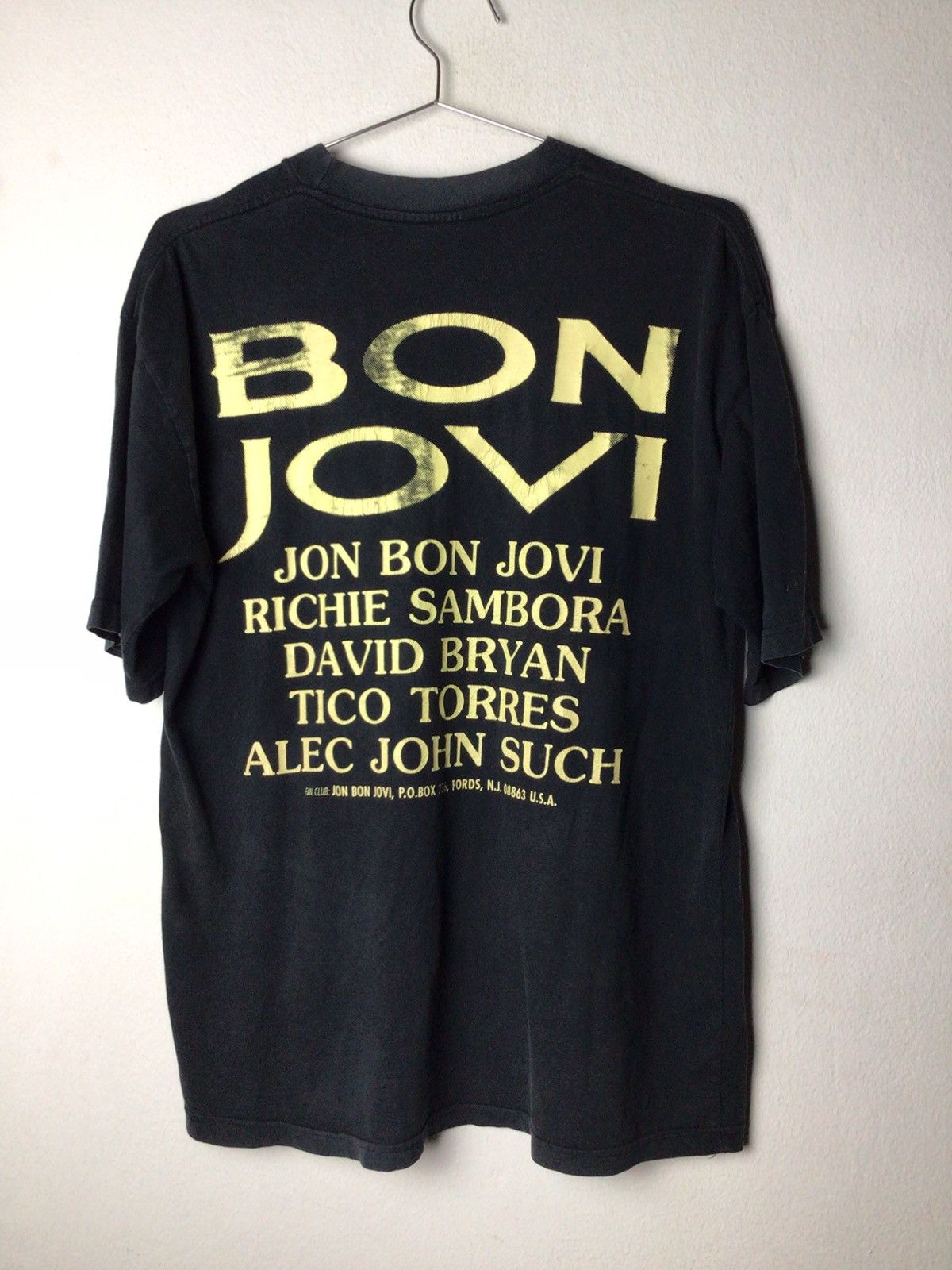 Bon Jovi Bon Jovi 90's EU bootleg Size US XL / EU 56 / 4 - 3 Thumbnail