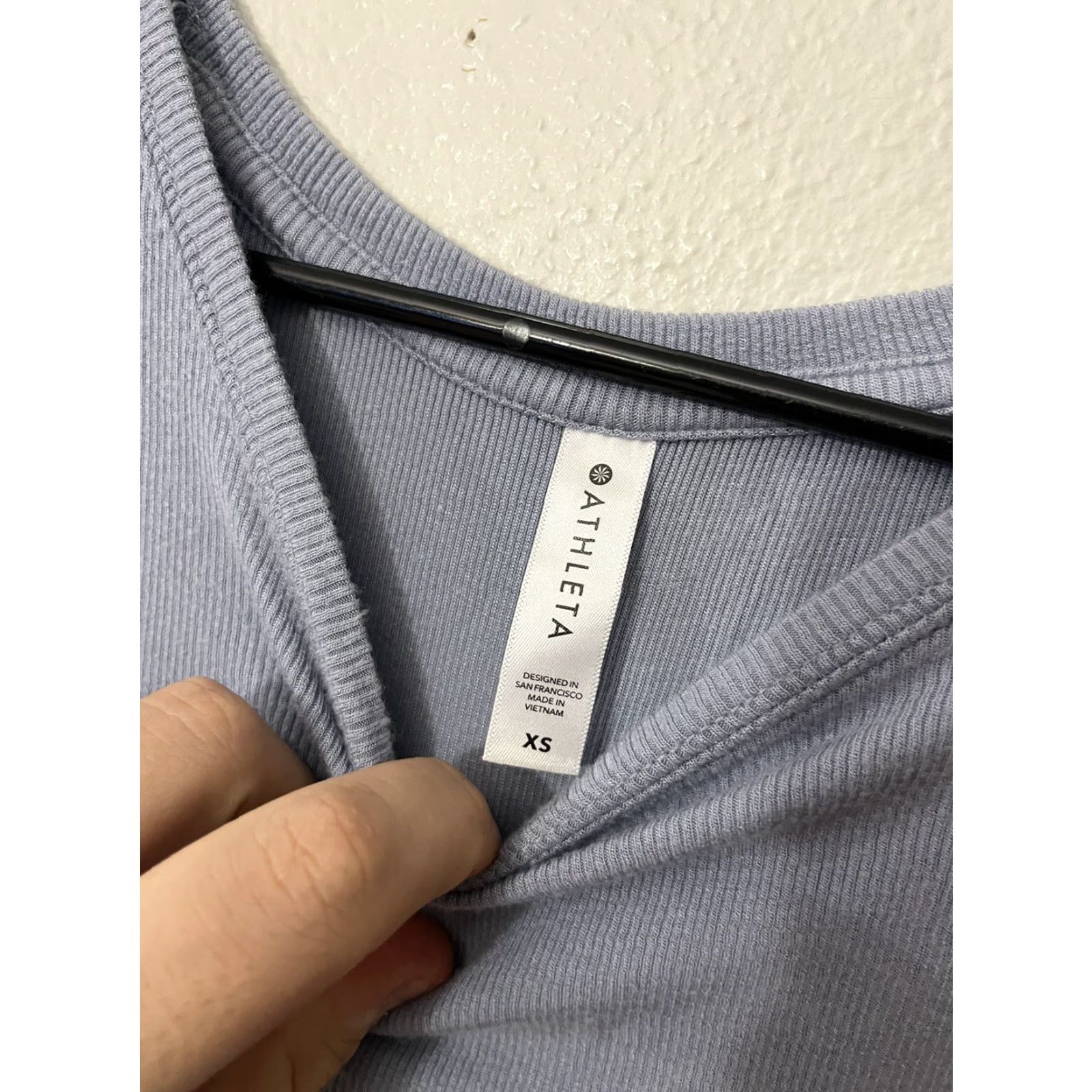 Athleta Athleta Tank Top Womens XS Sleeveless Racerback Blue Stretch Activewear Shirt Size XS / US 0-2 / IT 36-38 - 2 Thumbnail