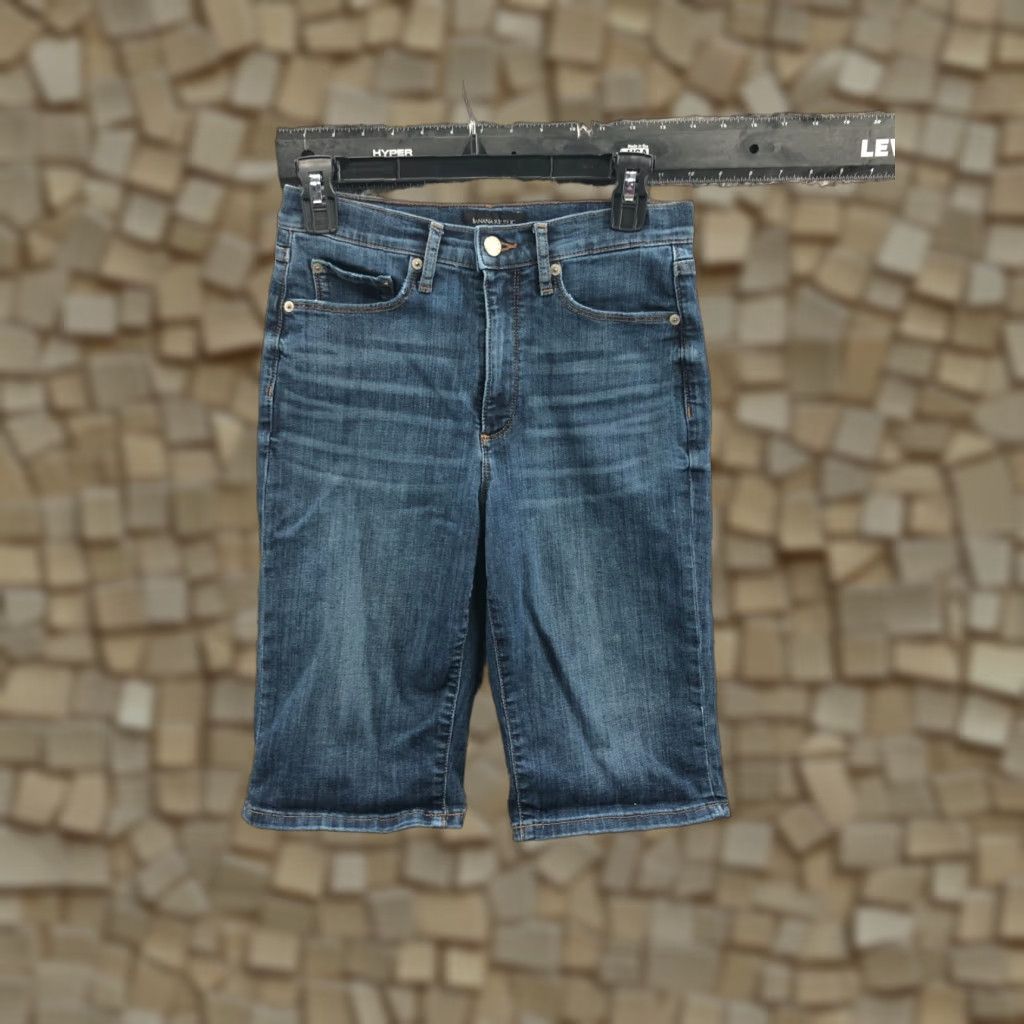Banana Republic Banana Republic Bermuda Shorts Womens Size 2 Mid Rise Medium Wash Blue Size 26" / US 2 / IT 38 - 1 Thumbnail