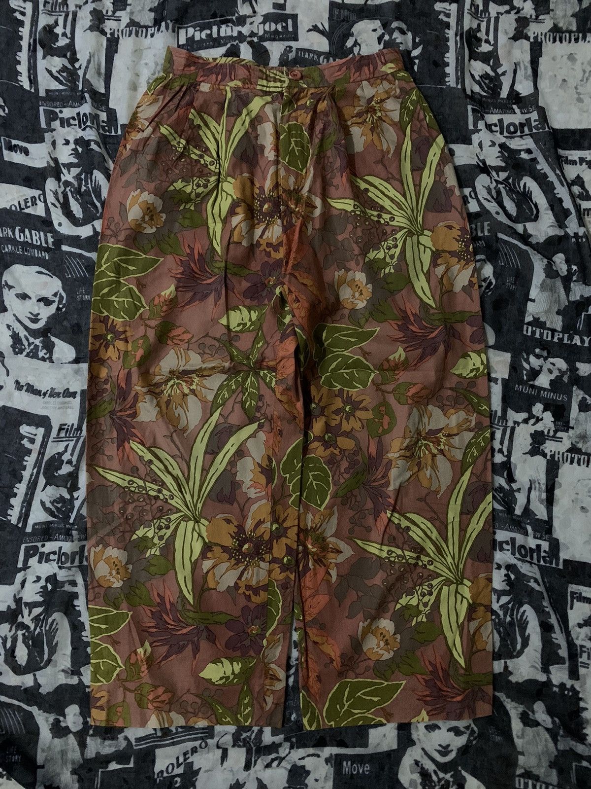 Yves Saint Laurent 💥Vintage 90s Yves Saint Laurent Floral Wide Pant Size 26" / US 2 / IT 38 - 1 Thumbnail