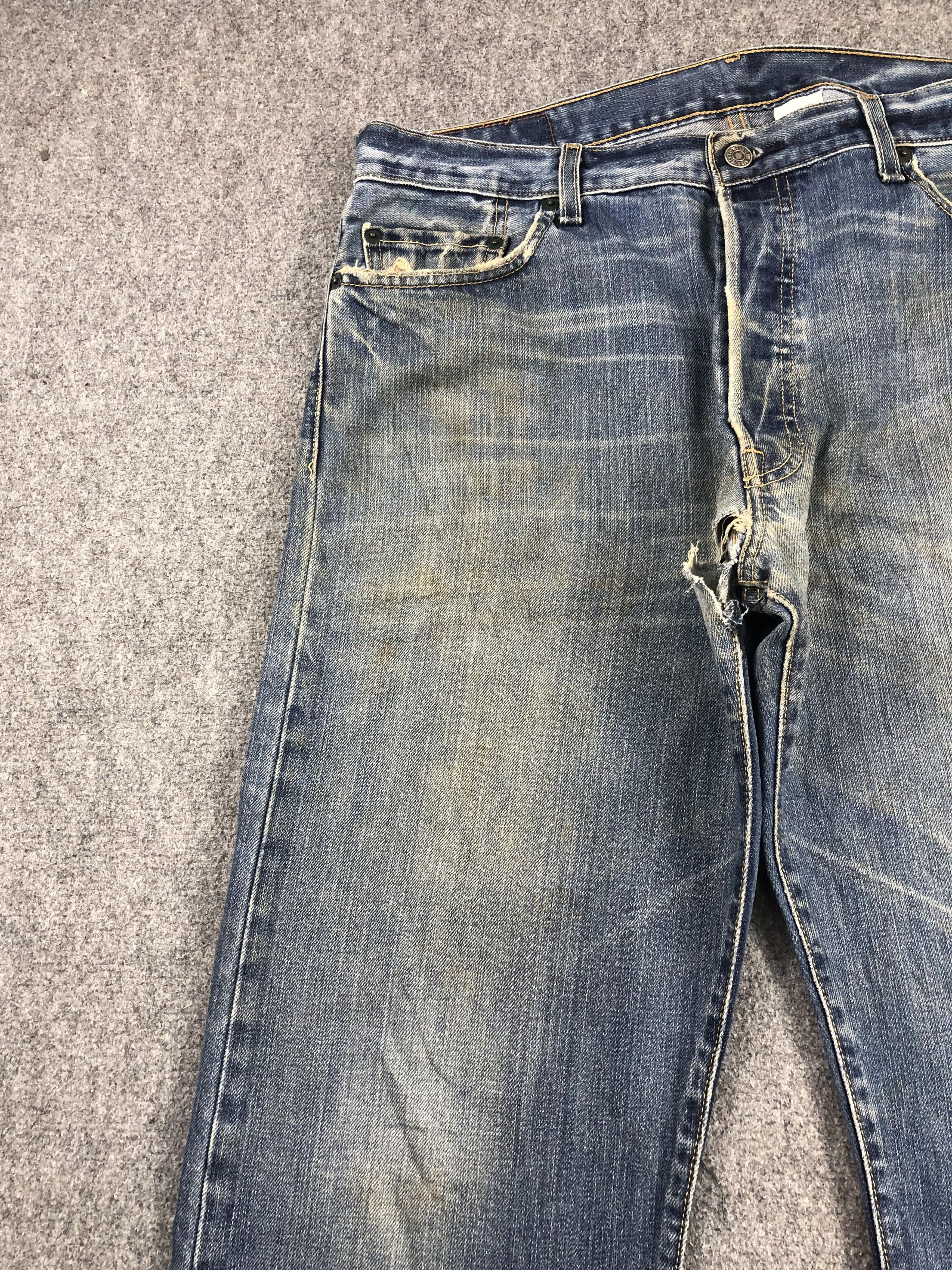 Vintage 90s Levis 501 Faded Blue Jeans DP2221