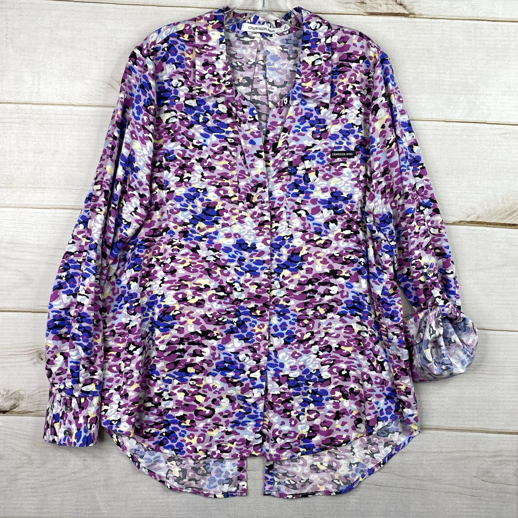 Calvin Klein Calvin Klein Top Womens L Colorful Animal Print Button Up Chambray Denim Lyocell Size L / US 10 / IT 46 - 2 Thumbnail