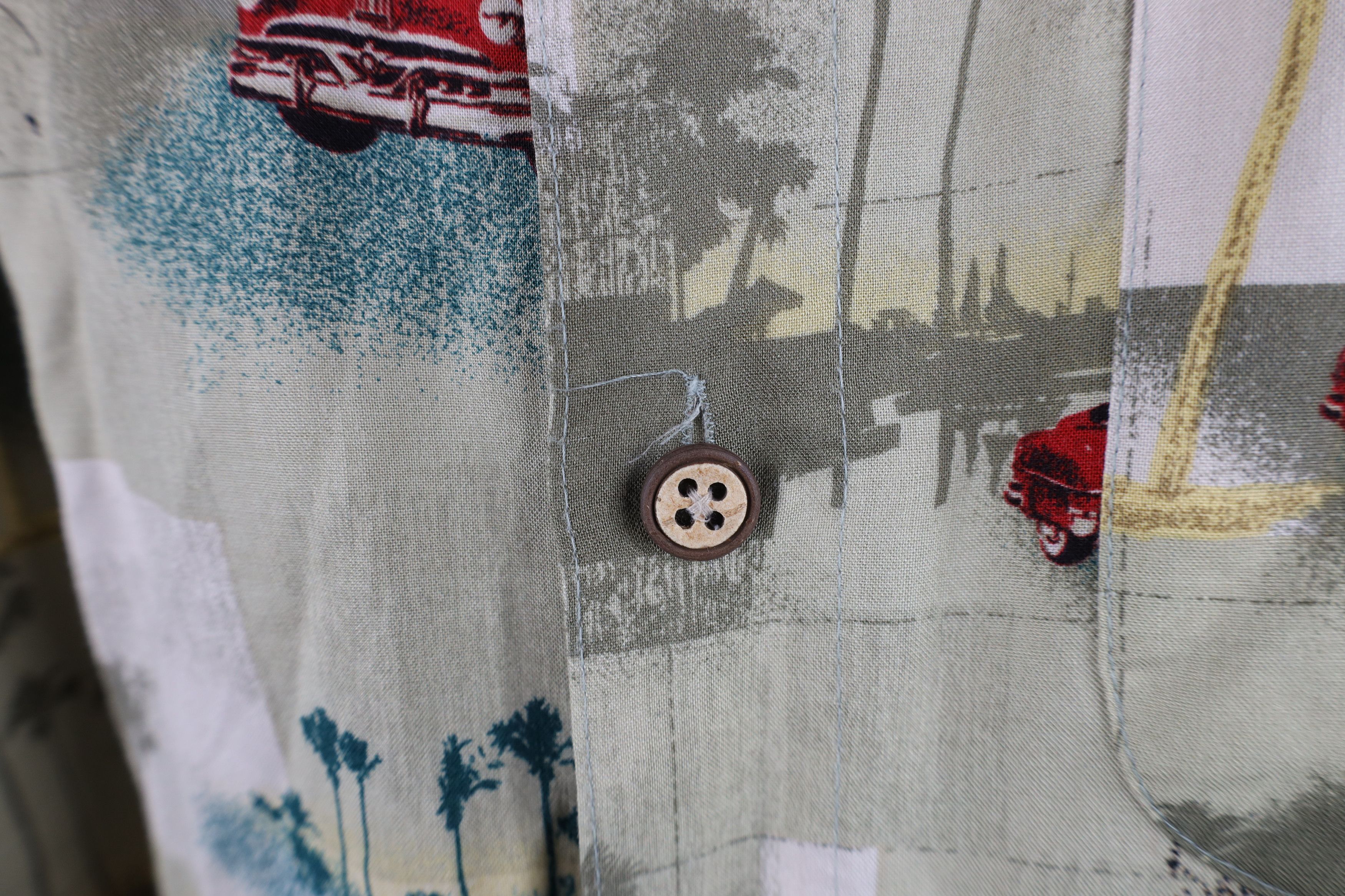 Vintage Vintage 90s Streetwear Car Palm Tree Hawaiian Button Shirt Size US S / EU 44-46 / 1 - 6 Thumbnail