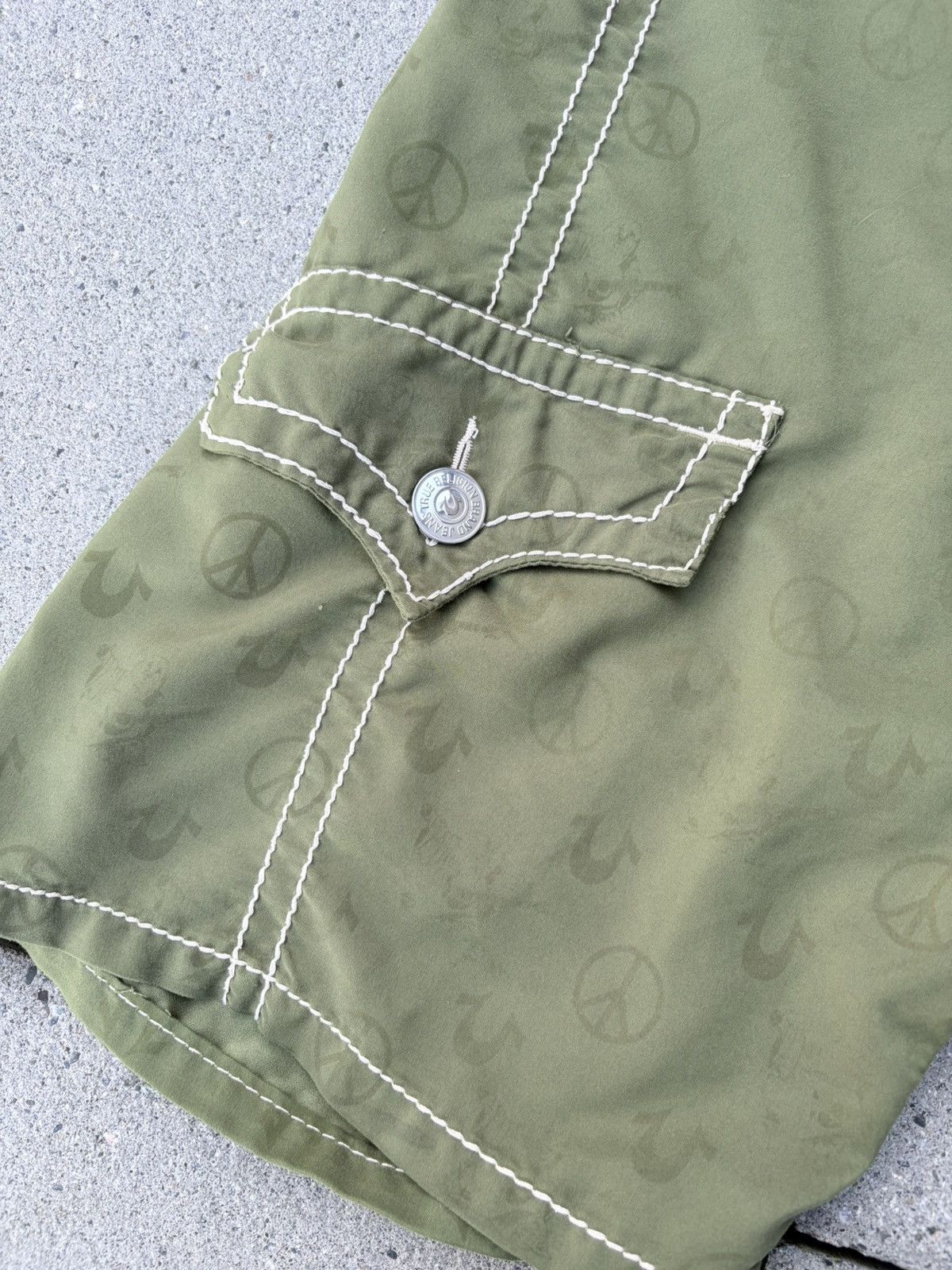 True Religion True Religion Monogram Shorts All Over Print Size US 32 / EU 48 - 4 Thumbnail