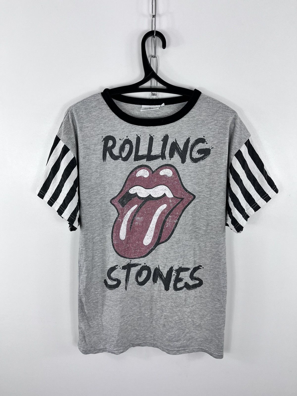 Band Tees The Rolling Stones T-Shirt 2014 Big Logo Stripes Sleeve Sz L Size US L / EU 52-54 / 3 - 1 Thumbnail
