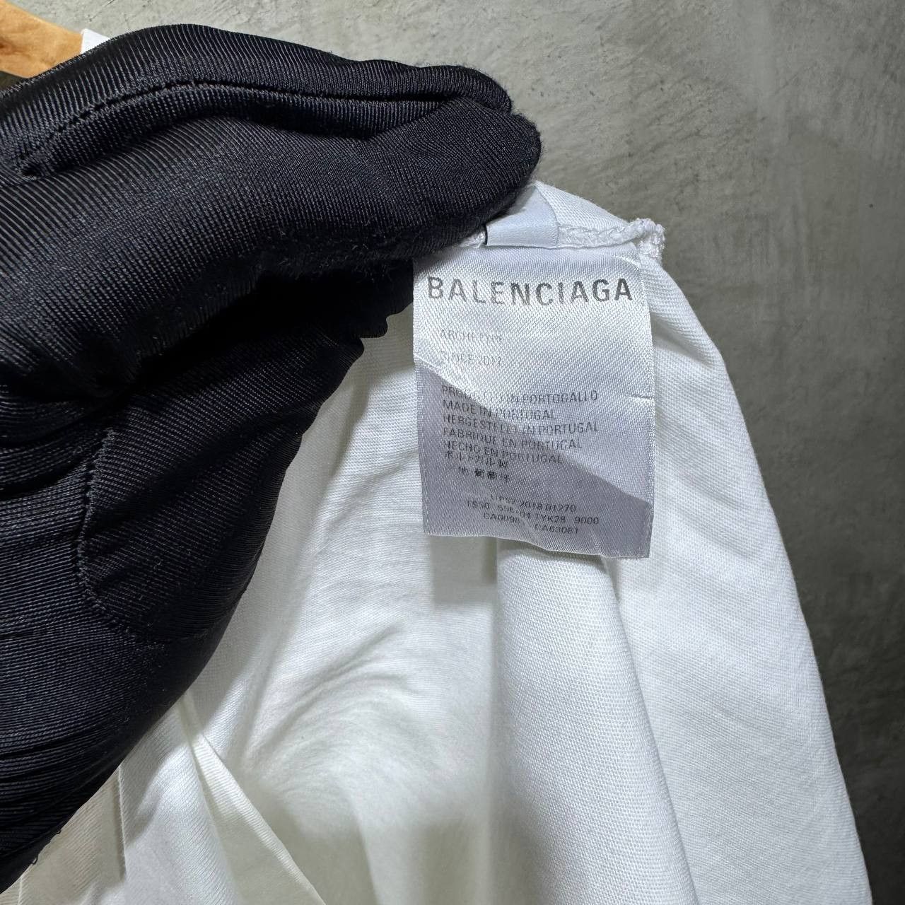Balenciaga Balenciaga Small logo copy right logo tee Size US L / EU 52-54 / 3 - 8 Thumbnail