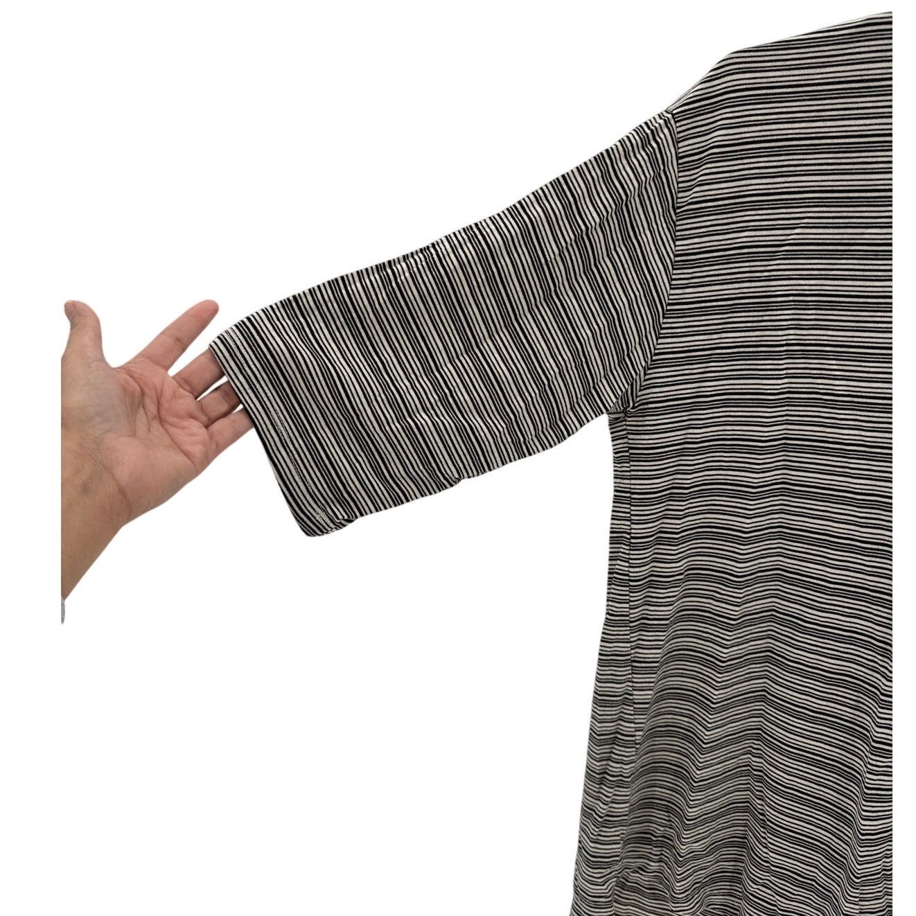 Athleta Athleta Cloudlight Stratus Striped T-shirt V-neck 1X Size XL / US 12-14 / IT 48-50 - 6 Thumbnail