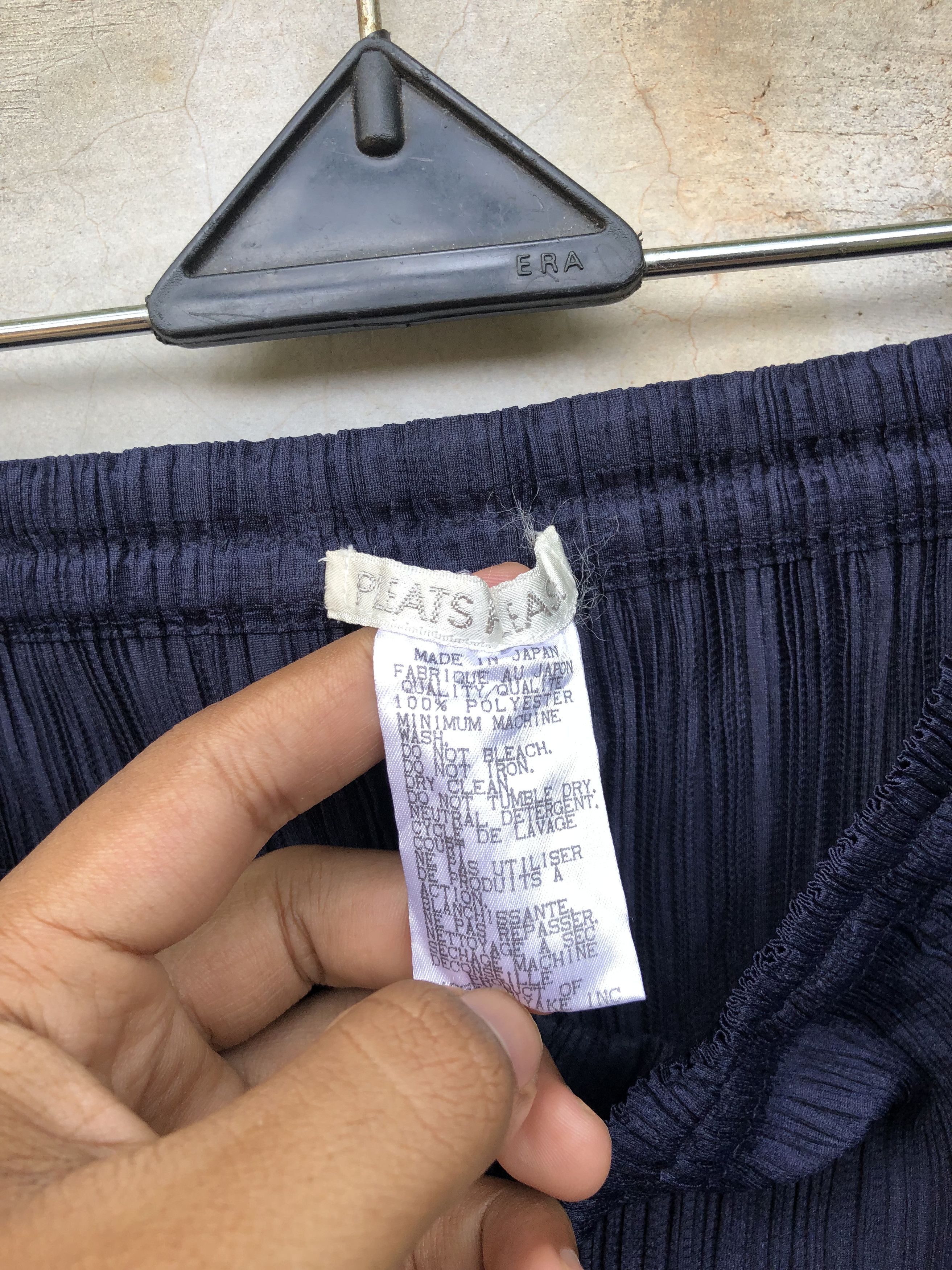 Pleats Please Issey Miyake Pleats Please Issey Miyake Navy Skirt Size 30" / US 8 / IT 44 - 4 Thumbnail