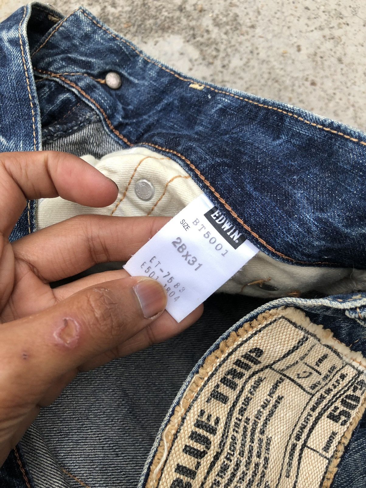 Edwin FLARED WASHED BLUE DENIM BY EDWIN JAPAN Size US 30 / EU 46 - 2 Thumbnail