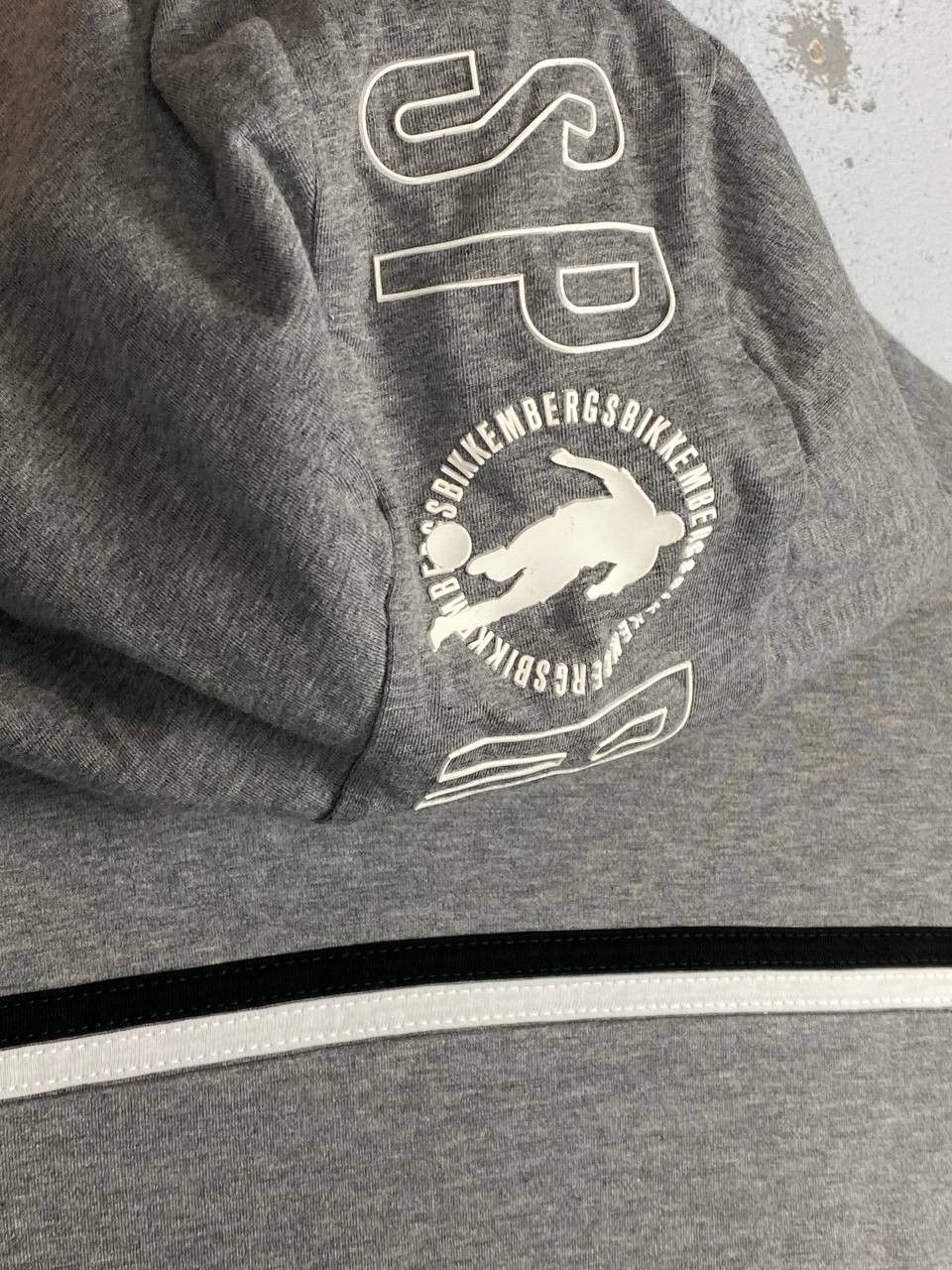 Dirk Bikkembergs Dirk Bikkemberg Zip Up Football Hoodie Size US L / EU 52-54 / 3 - 13 Thumbnail