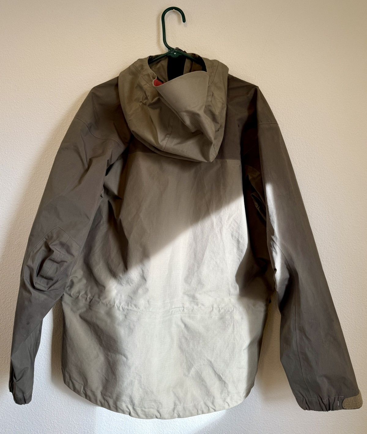 Arc'teryx 1999 Ultra Rare Arc’teryx Alpha SV Jacket - Stone - Large Size US L / EU 52-54 / 3 - 8 Thumbnail