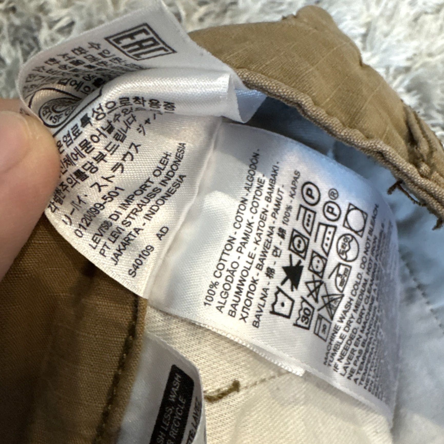 Levi's VINTAGE Levi's Cargo Shorts Men 38 Khaki Multi Pocket Casual Beige Y2K Rare Sz 38 Size US 38 / EU 54 - 4 Thumbnail