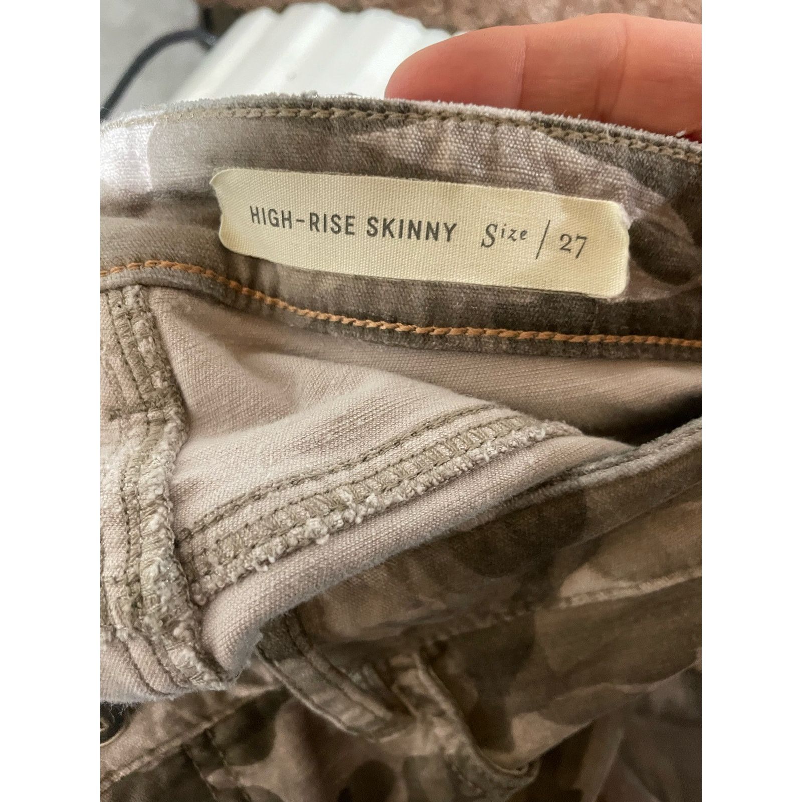 Anthropologie Pilcro Velvet Camo High Rise Skinny Jeans, 27 Size 27" / US 4 / IT 40 - 9 Thumbnail