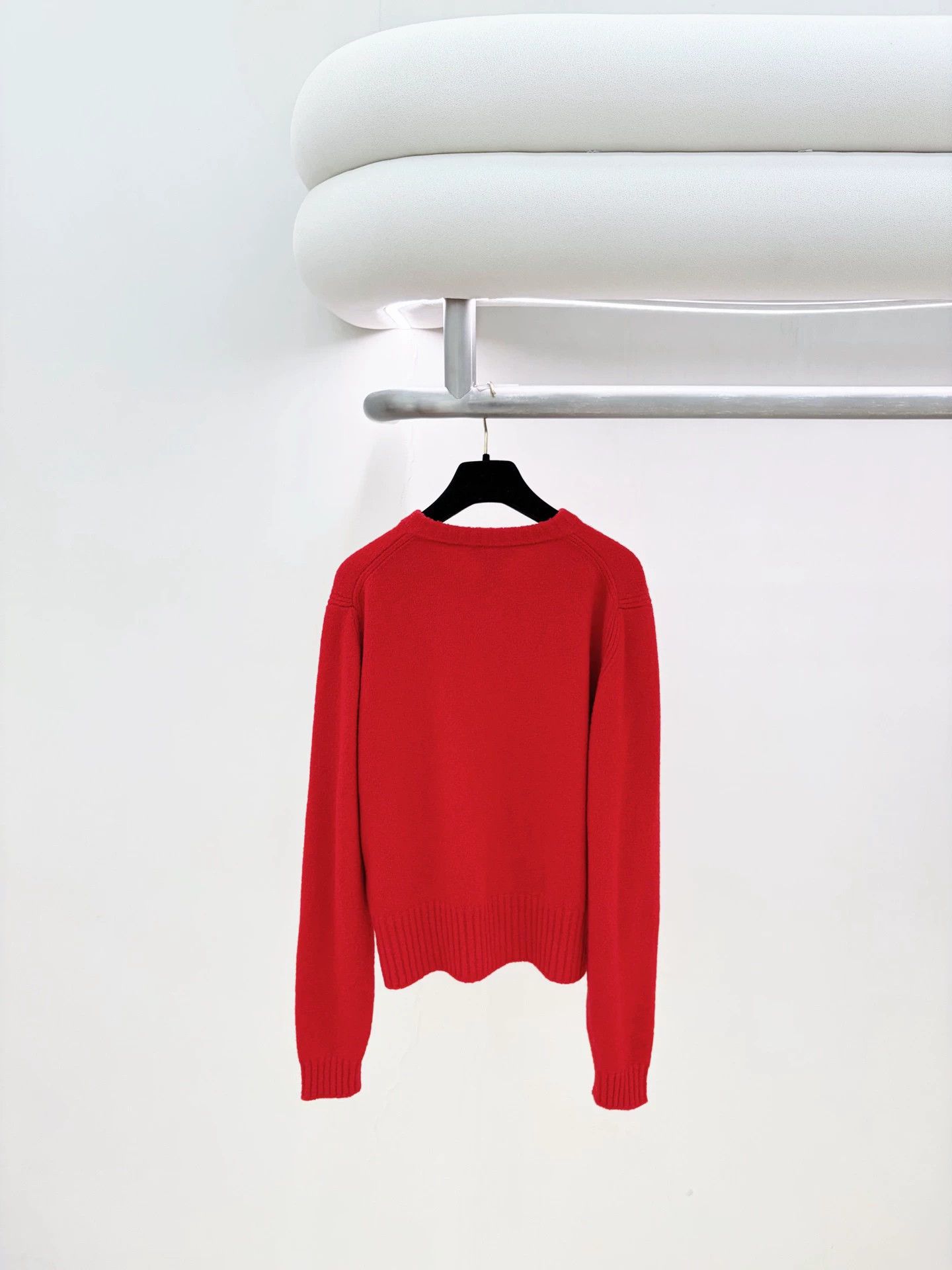 Louis Vuitton LV red cashmere cardigan L Size L / US 10 / IT 46 - 2 Thumbnail