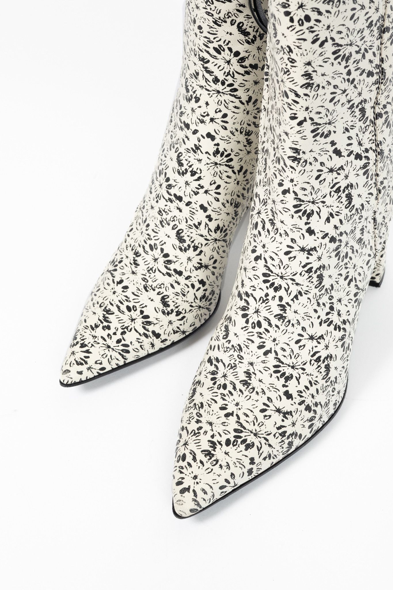 DOROTHEE SCHUMACHER Dorothee Schumacher White & Black Floral-Print Leather Boots Size US 8 / IT 38 - 6 Thumbnail