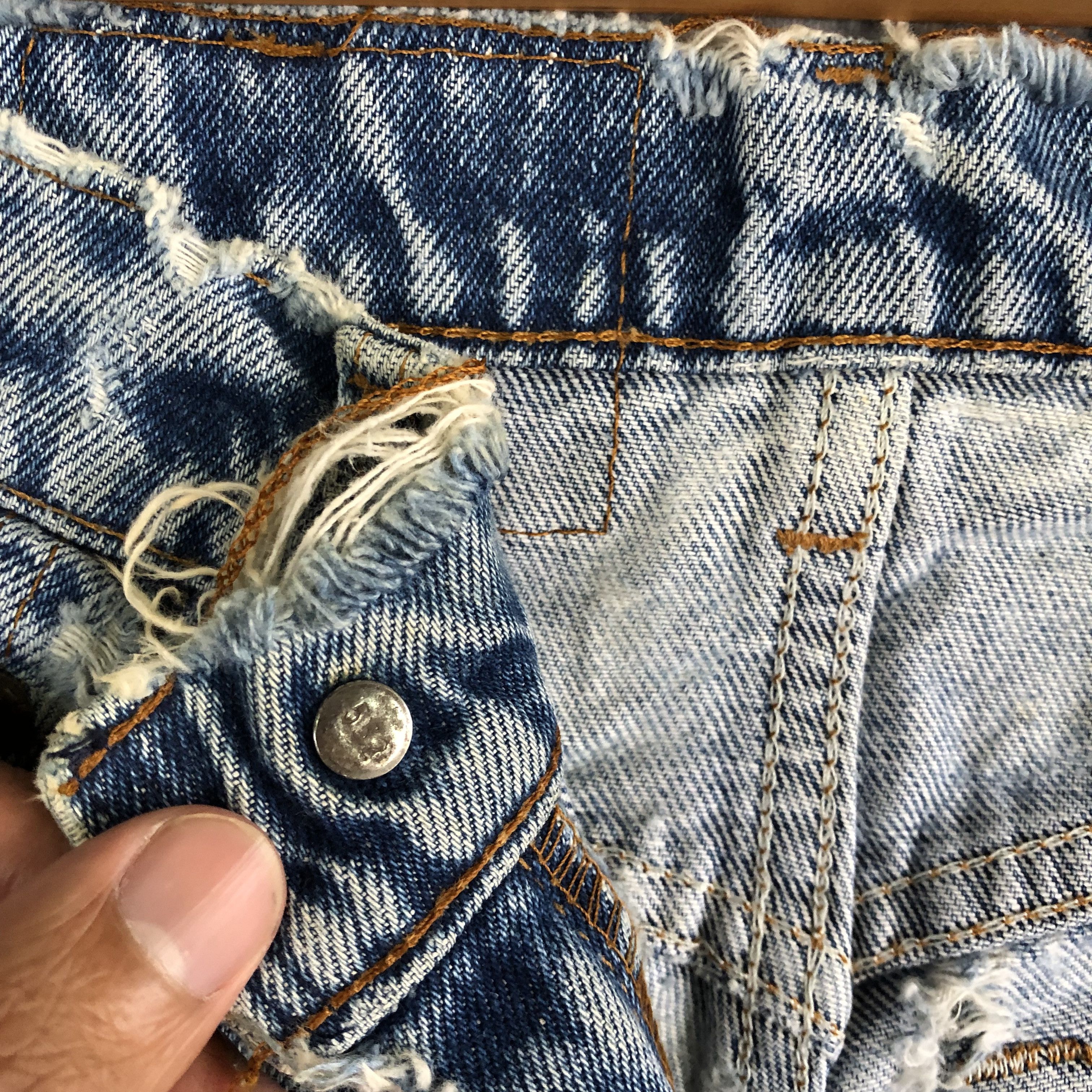 Levi's Vintage 80s Levis 505 Distressed Jeans Levis Faded Denim Size 26" / US 2 / IT 38 - 7 Thumbnail