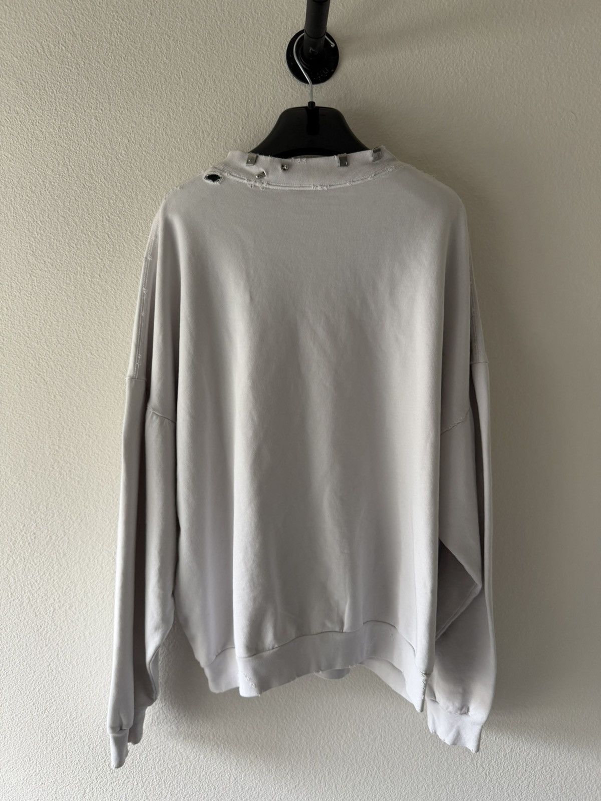 Balenciaga $1790 Pierced Round Crewneck Sweatshirt 1 Size US XL / EU 56 / 4 - 3 Thumbnail