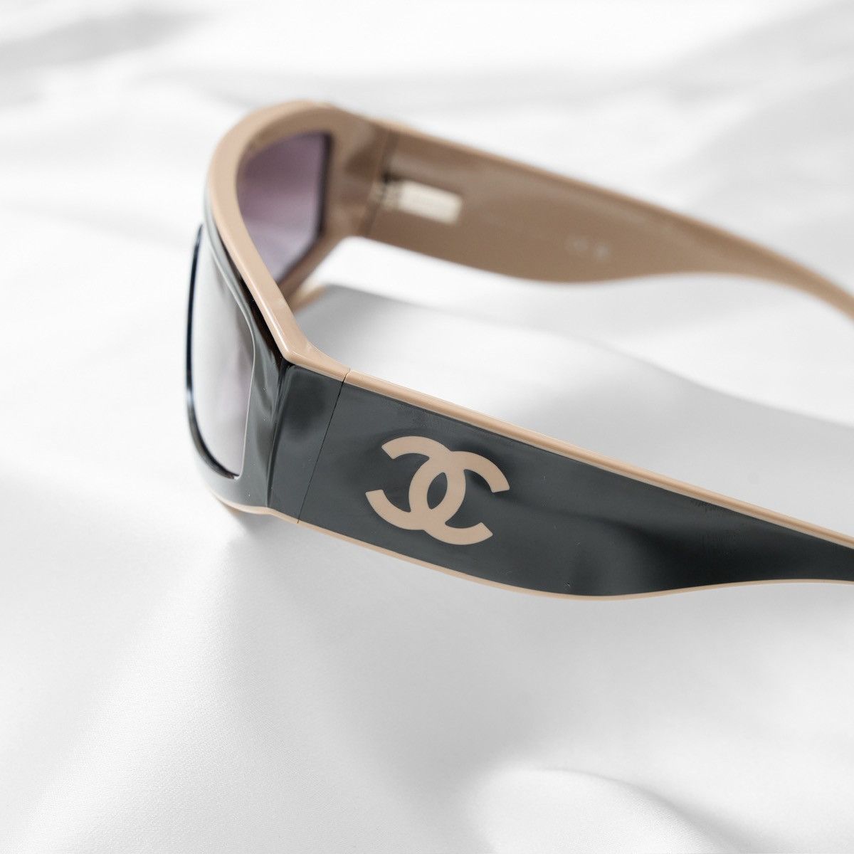 Chanel CHANEL 0CH6057 C534S6 SUNGLASSES Size ONE SIZE - 3 Thumbnail
