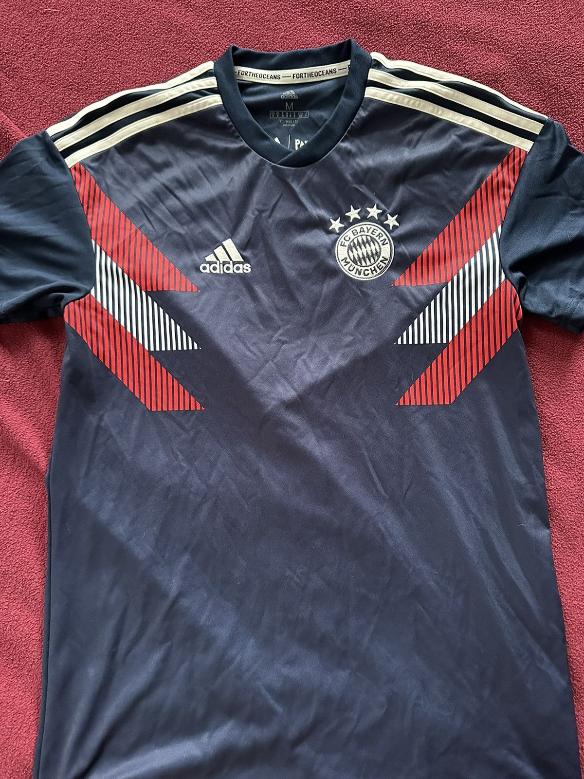 Adidas Bayern Munich 18/19 Training Jersey Size US M / EU 48-50 / 2 - 1 Thumbnail