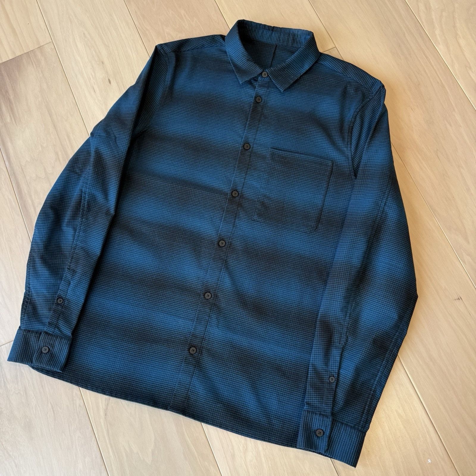 Lululemon Lululemon Mason Peak Flannel L Blue Black Casual Button Down Size US L / EU 52-54 / 3 - 9 Thumbnail