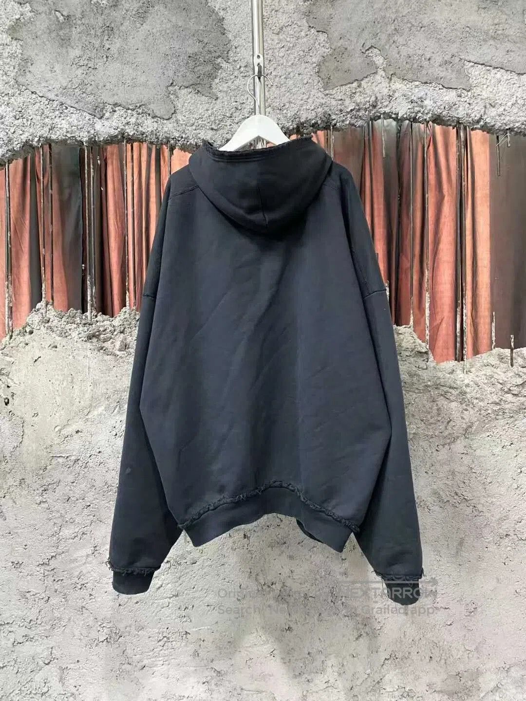 Balenciaga balenciaga black and pink oversized hoodie. Size US XS / EU 42 / 0 - 2 Thumbnail