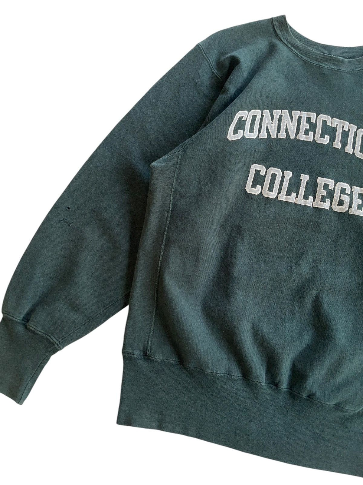 Champion 90s Champion Reverse Weave Connecticut College Size US L / EU 52-54 / 3 - 6 Thumbnail