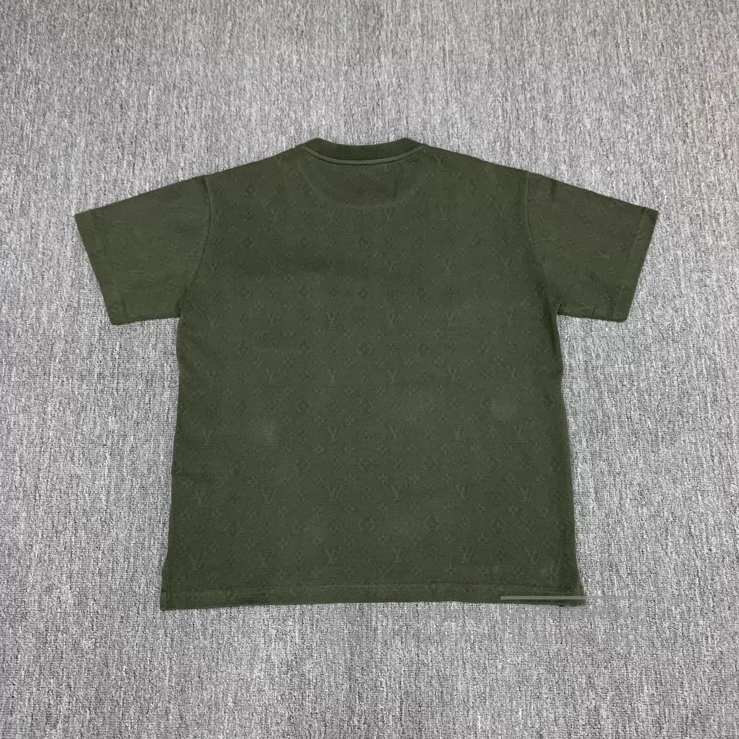 Louis Vuitton Green Short-Sleeve Patterned Shirt with Pocket. Size US L / EU 52-54 / 3 - 2 Thumbnail