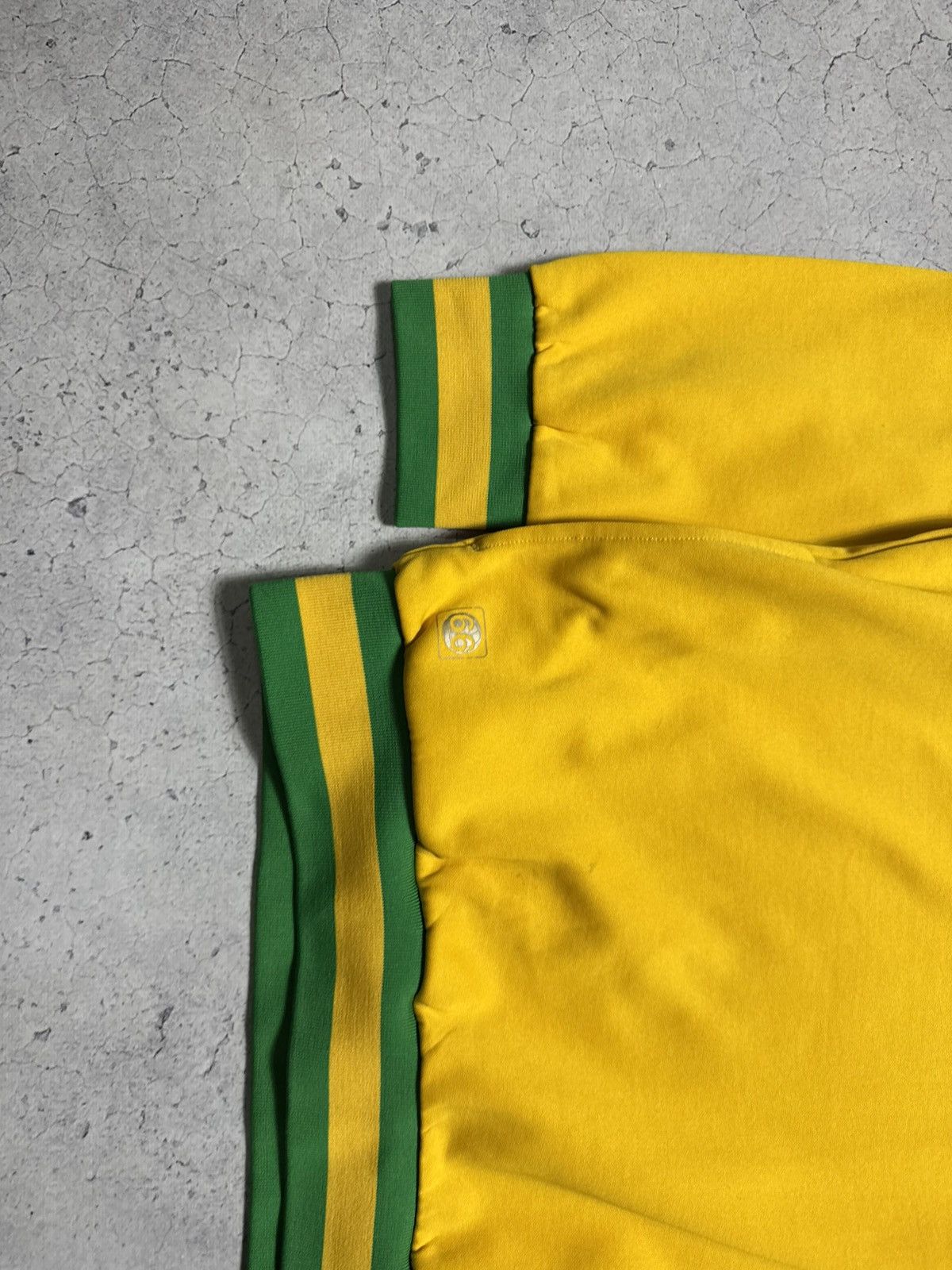 Umbro Umbro Brazil Team Football Sweatshirt Vintage Size XXL Size US XXL / EU 58 / 5 - 3 Thumbnail