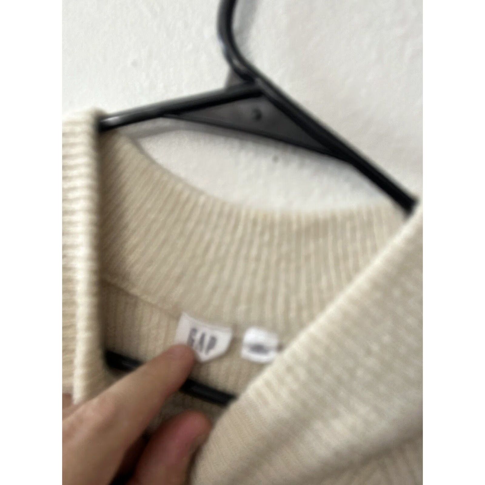 Gap Gap Pullover Sweater - Wool Blend Knit - Women - XS - Ivory - Crew Neck - Long Sleeve - Raglan - All Seasons - Casual - Regular Fit - Gap Brand Size XS / US 0-2 / IT 36-38 - 2 Thumbnail