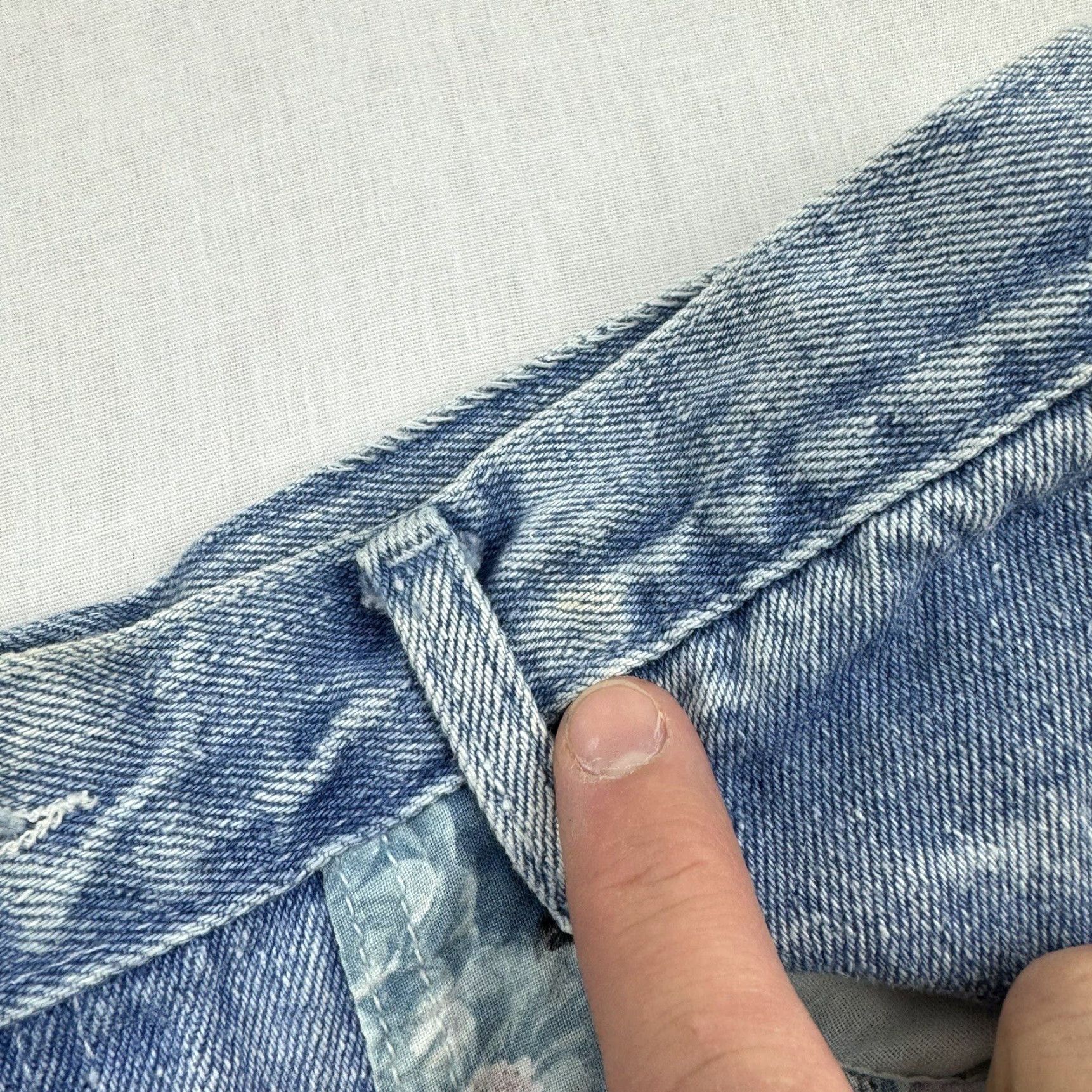 Vintage VINTAGE Maximum Energy Jeans Shorts Women 11/12 Blue Floral 80s Chino Vintage 1980s Womens Size 32" / US 10 / IT 46 - 7 Thumbnail