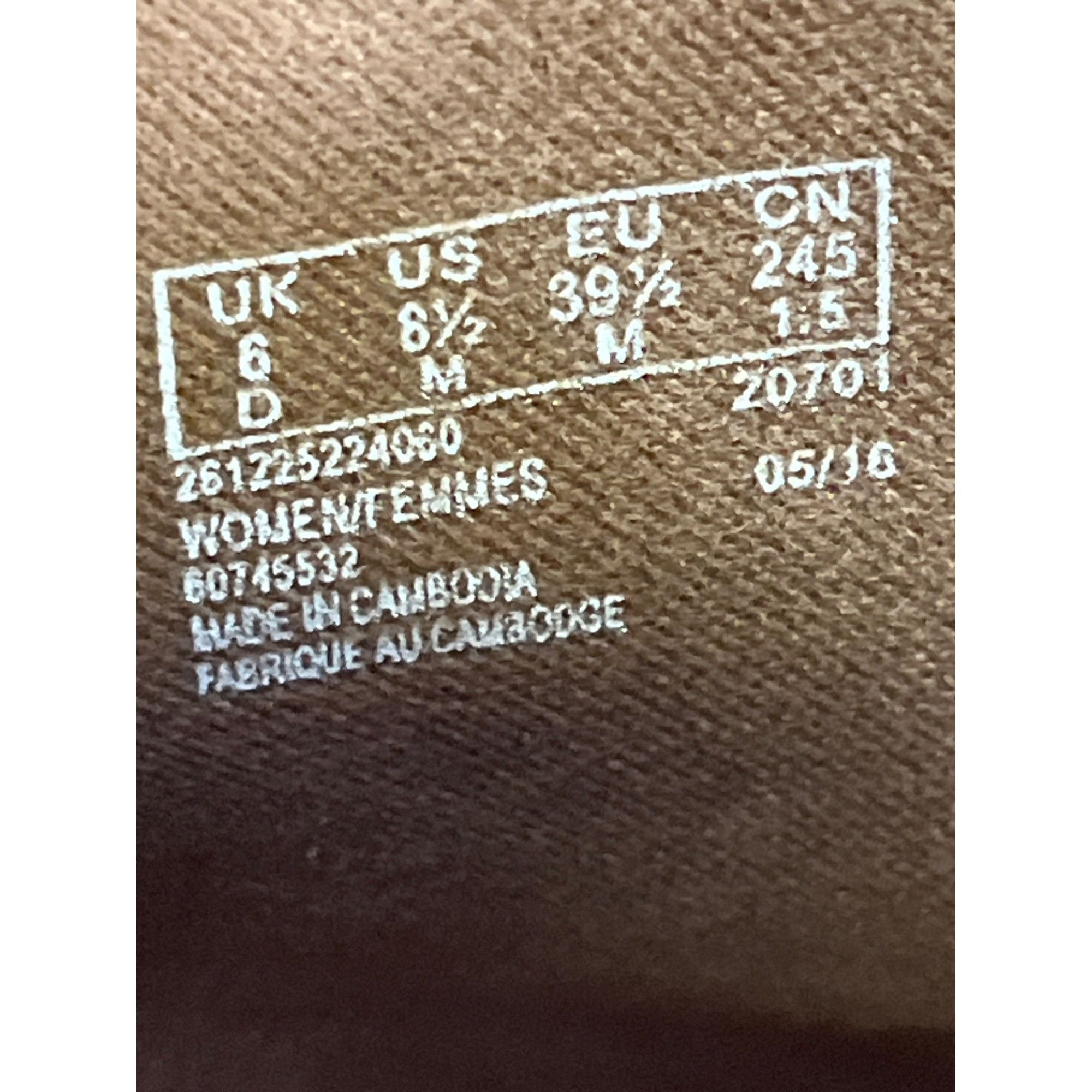 Clarks Clarks Womens Tan Ankle Heel Boots Size 8.5M SKU 6601 Size US 8.5 / IT 38.5 - 7 Thumbnail