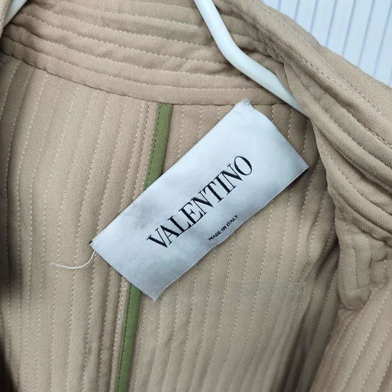 Valentino Valentino windbreaker Size M / US 6-8 / IT 42-44 - 5 Thumbnail