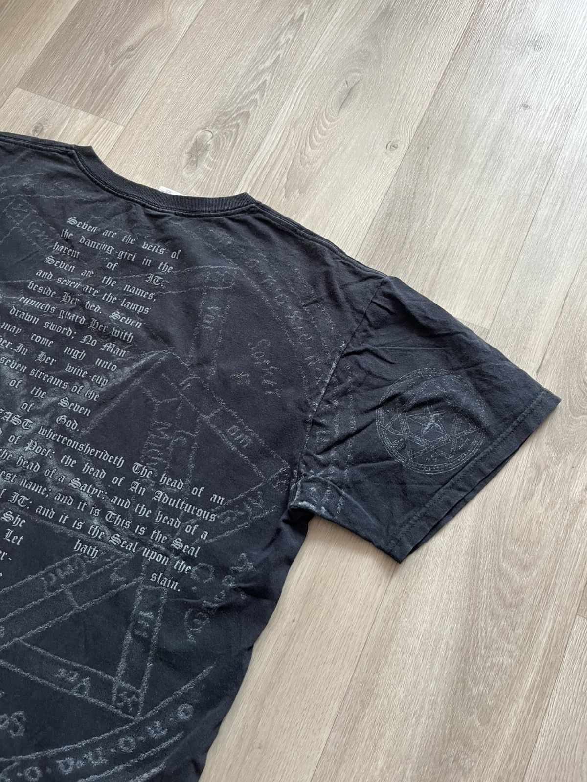 Vintage Rare Gothic Darkwear Skull & Pentagram Tee Size US L / EU 52-54 / 3 - 7 Thumbnail