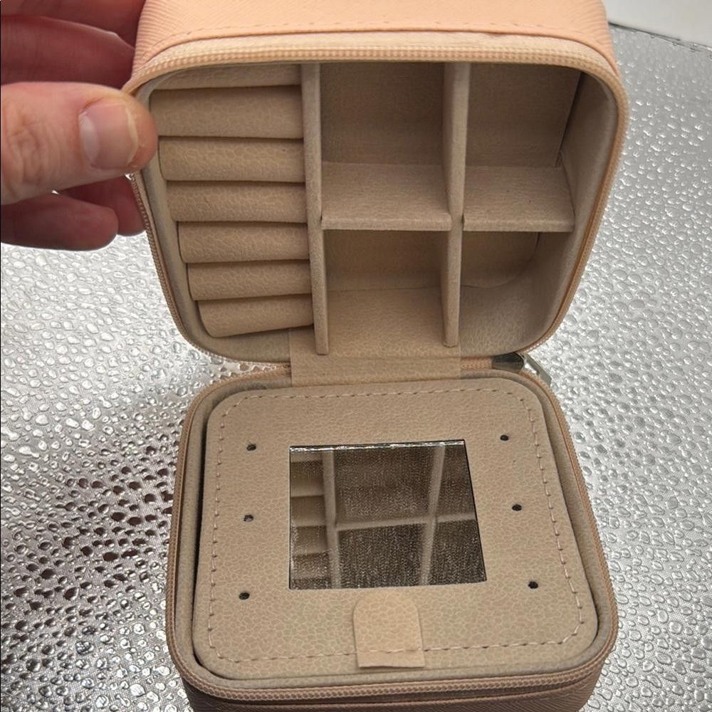 Designer Elegant pink Travel Jewelry Organizer Size ONE SIZE - 5 Thumbnail
