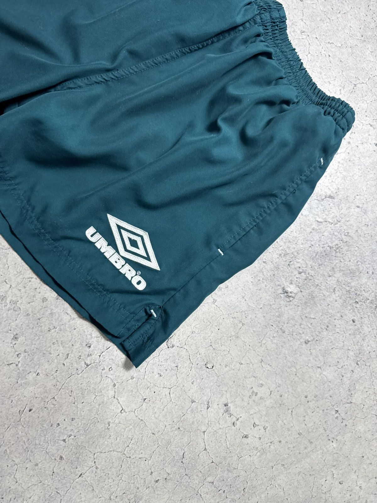 Umbro Umbro Vintage 90’s Shorts Y2K Big Logo Size US 30 / EU 46 - 3 Thumbnail