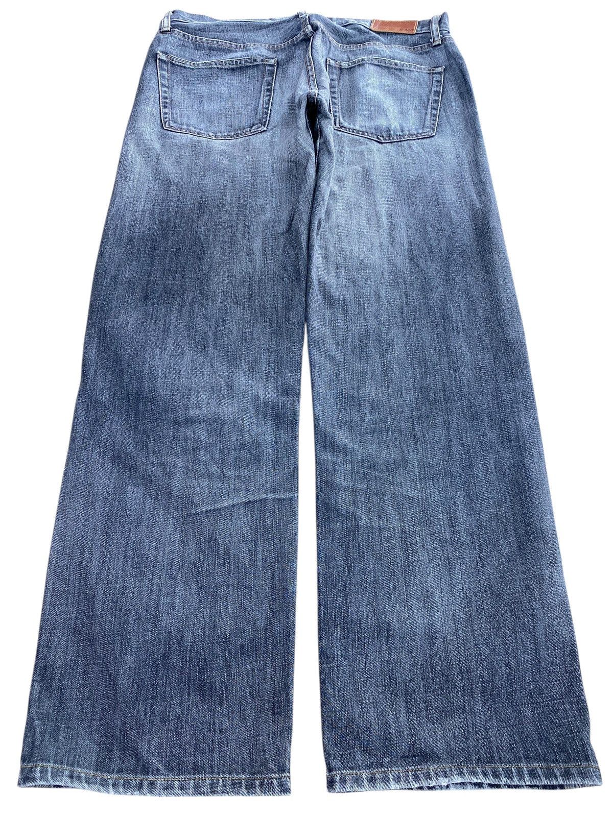 Uniqlo Uniqlo Whiskered Light Wash Fit Straight Leg Jeans Size US 34 / EU 50 - 3 Thumbnail