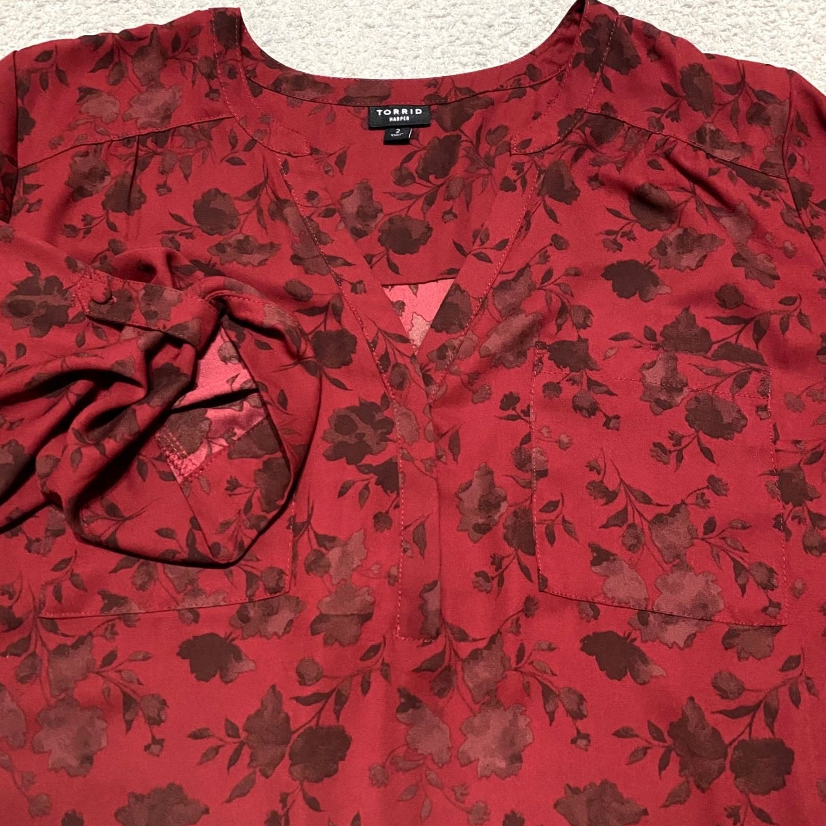 Torrid Torrid 2X PLUS Shirt Red Floral 3/4 Sleeve V-Neck Pullover Blouse Womens Size XXL / US 16-18 / IT 52-54 - 5 Thumbnail