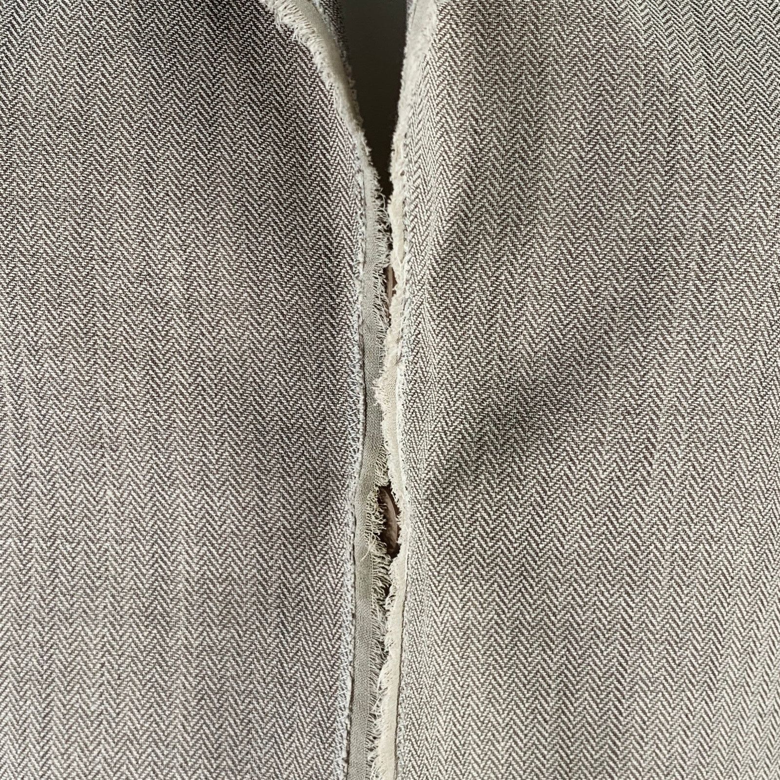 Akris AKRIS Size 8 Grey Taupe Viscose Herringbone Raw Edge Blazer Size M / US 6-8 / IT 42-44 - 2 Thumbnail