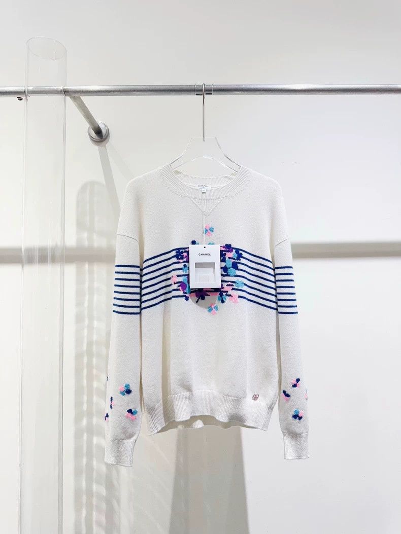 Chanel Embroidered Logo Sweater in Cream Color - dmc