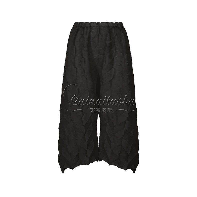 Issey Miyake Issey Miyake size:one size Black pleated trousers Size 31" - 1 Thumbnail