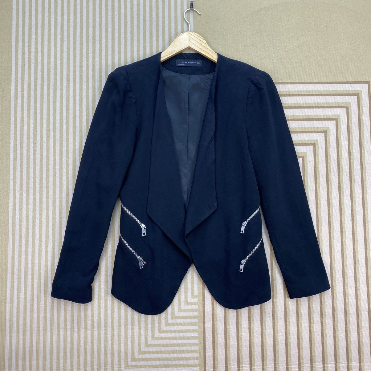 Zara 🫶 Zara Woman blazer Button Less With Zipper Waterfall Size M / US 6-8 / IT 42-44 - 1 Thumbnail