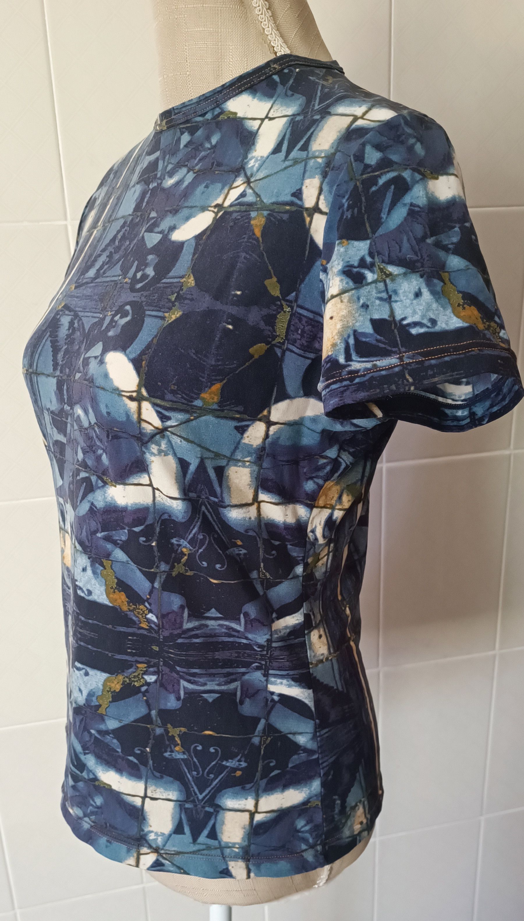 Jean Paul Gaultier 90's - Gaultier Jeans - Feminine silhouettes print t-shirt Size US XS / EU 42 / 0 - 2 Thumbnail
