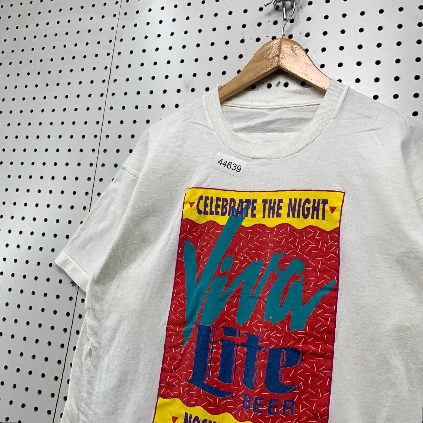 Fruit Of The Loom Vintage Miller Lite Beer Shirt Mens Large White Single Stitch VIVA Noche Fiesta Size US L / EU 52-54 / 3 - 4 Thumbnail