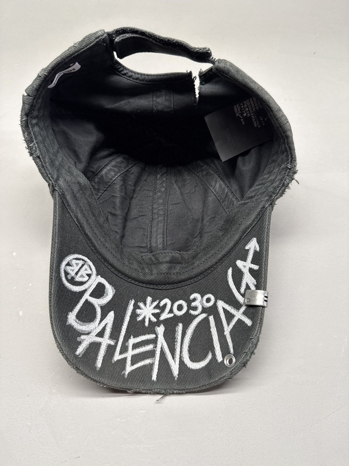 Balenciaga Black Balenciaga 2030 BB Destroyed Cap Size L Size ONE SIZE - 8 Thumbnail