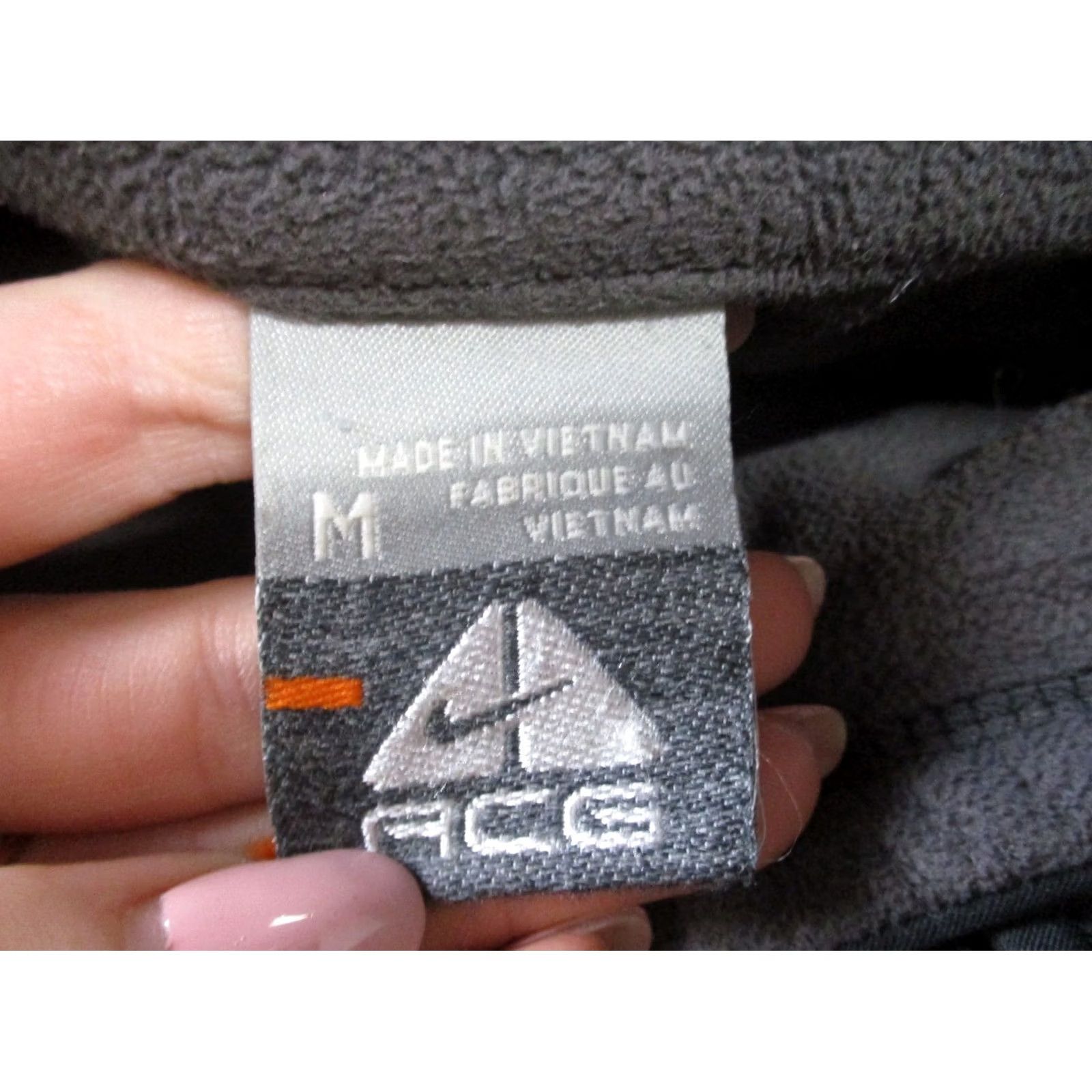 Nike ACG Nike ACG Jacket Black M Mens Swoosh Outdoors Athletic Sportswear Track Hiking Windbreaker Retro Size US M / EU 48-50 / 2 - 7 Thumbnail