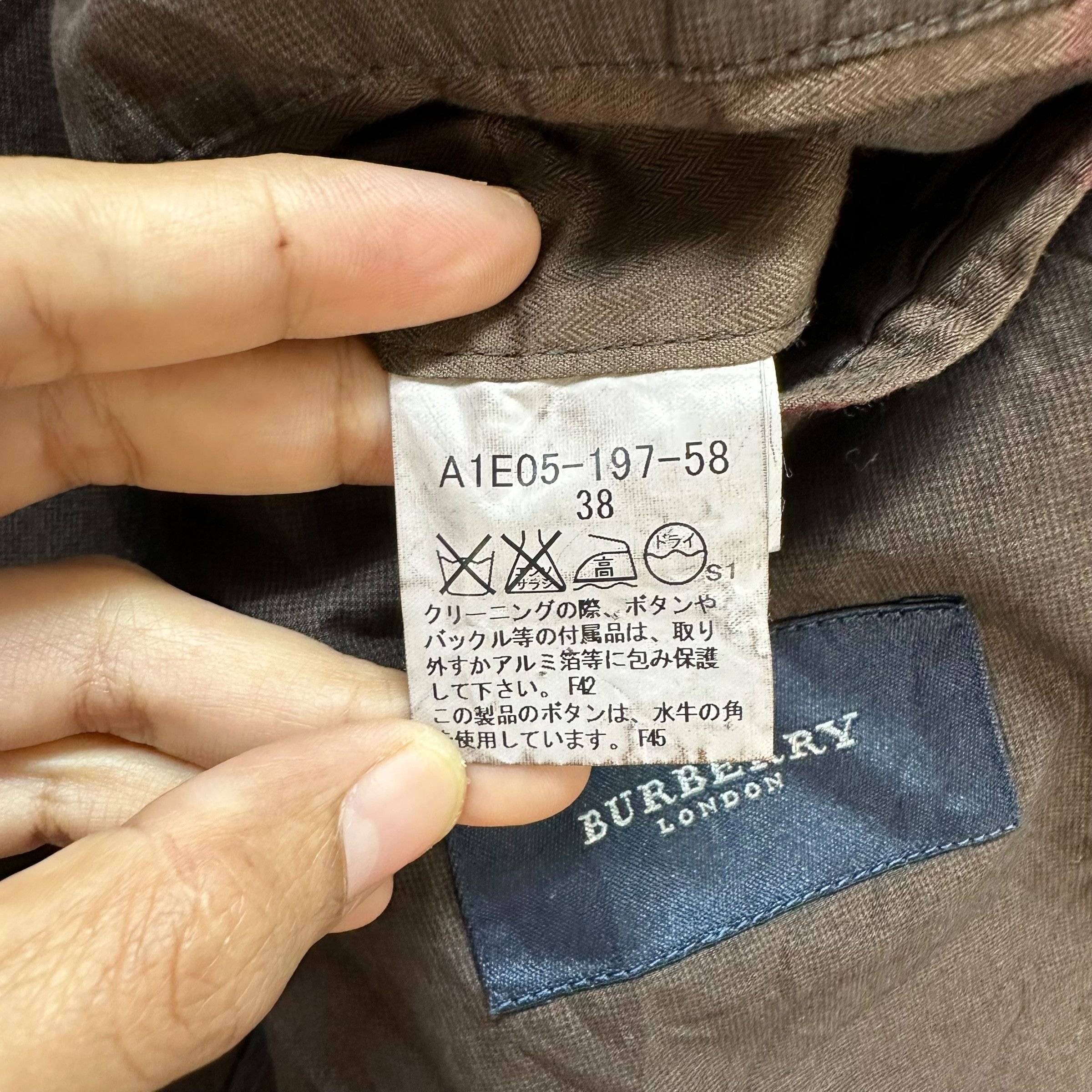 Burberry BURBERRY LONDON Casual Jacket #A56-1297 Size US S / EU 44-46 / 1 - 9 Thumbnail