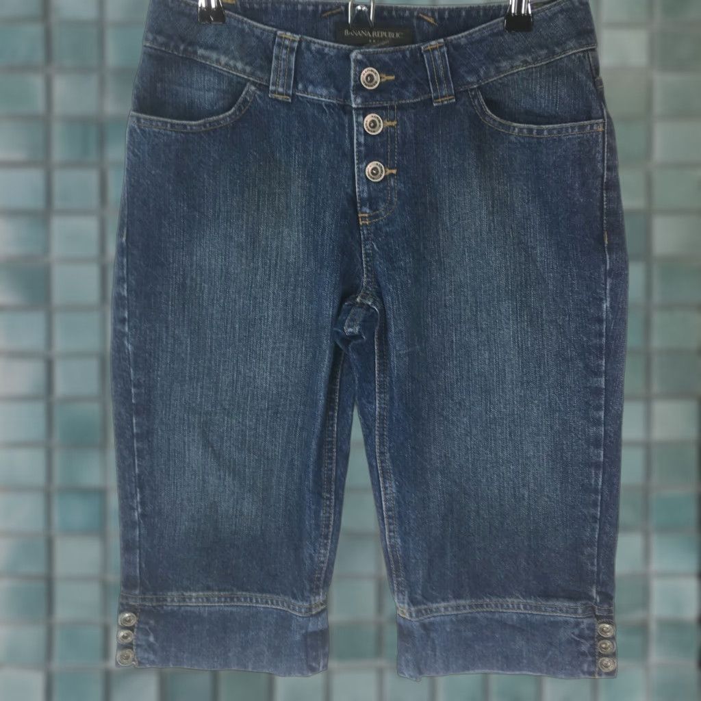 Banana Republic Banana Republic Women's Blue Denim Skimmer Capri Shorts Size 4, Regular Fit, Button Fly Size 27" / US 4 / IT 40 - 1 Thumbnail